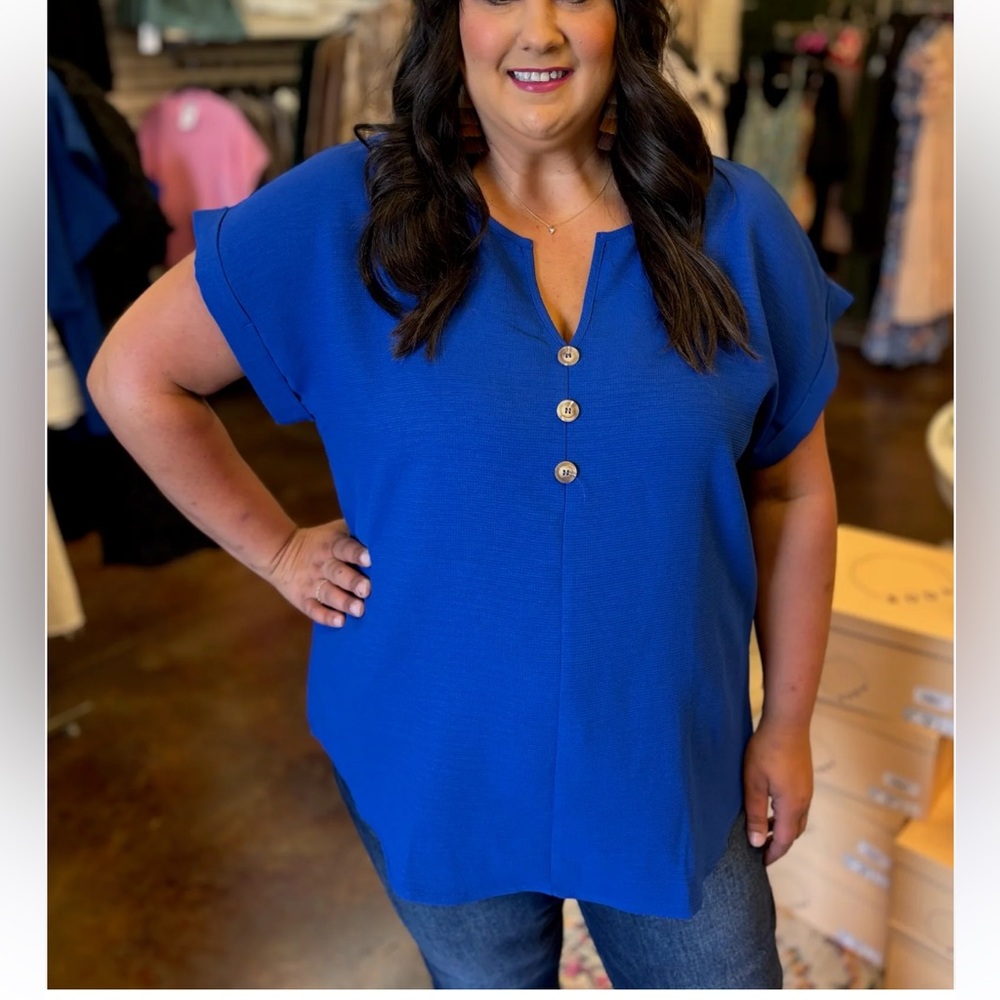 NWT Blu‎ Pepper Size 1X Royal Blue Textured Boutique  Blouse with Button Accents
